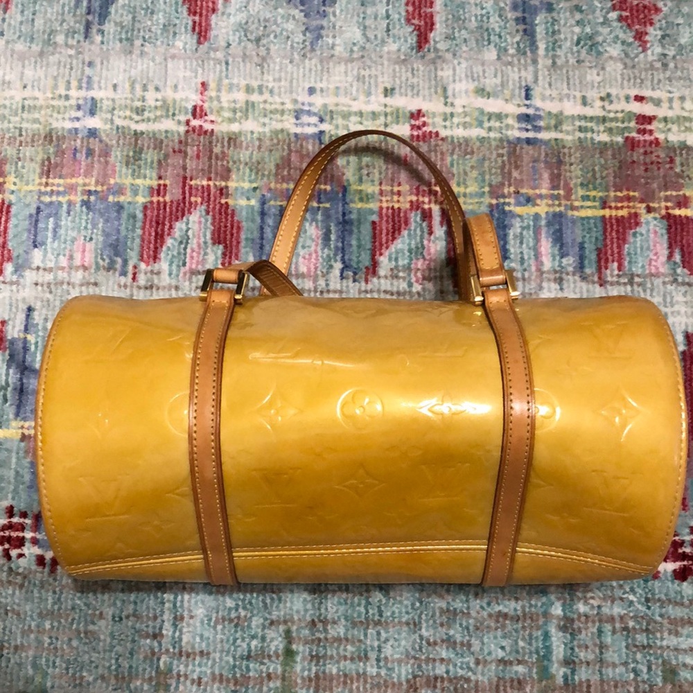 Louis Vuitton Bedford in Monogram Vernis and Vachetta Leather - Picture 3 of 16